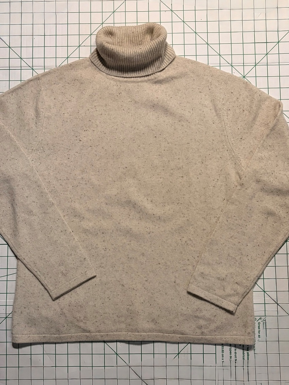 100% Cashmere Talbots Cream Speckled Turtleneck Sweater